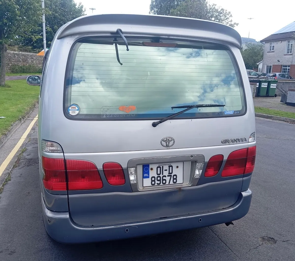 2001 Toyota Hiace 8 Seater Automatic - Image 4