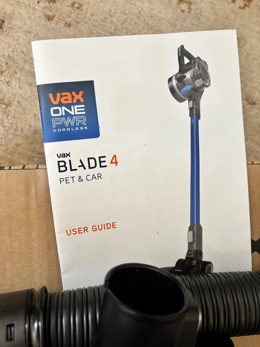 Vax Blade 4 pet & car cordless vacuum - Image 2