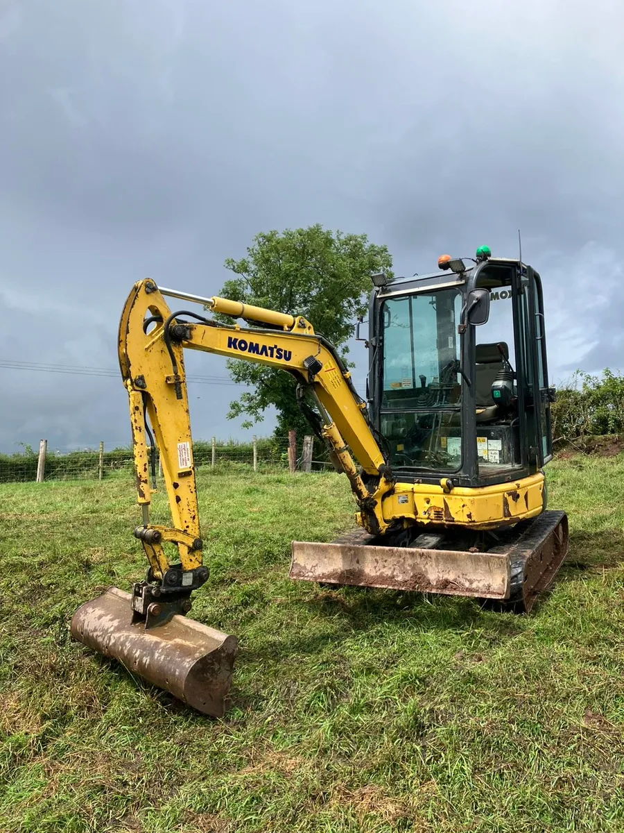 Komatsu 2.6t digger - Image 1