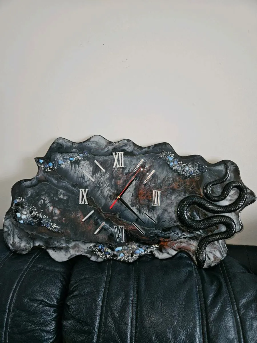 Wall clock