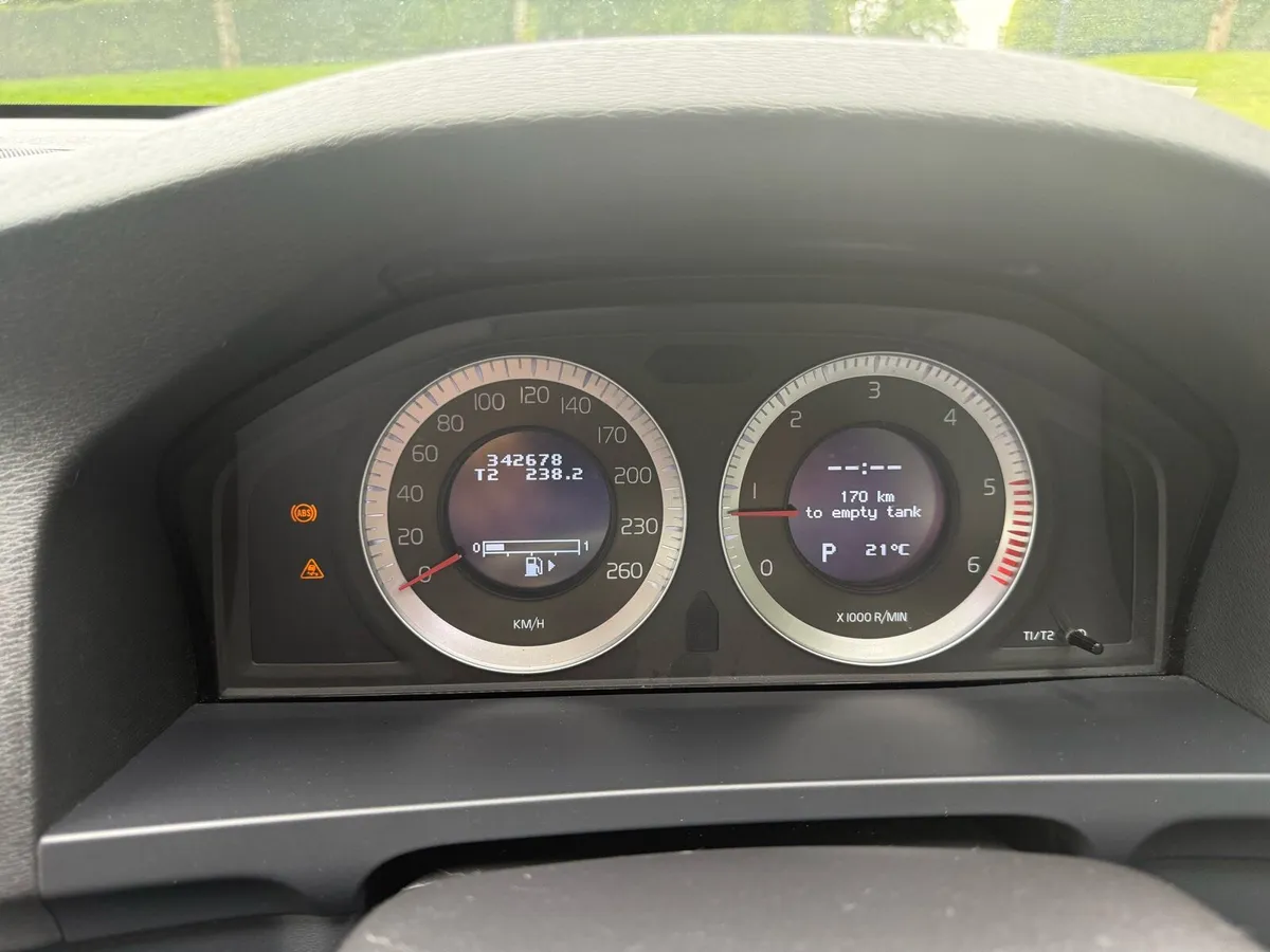 Valvo s60 2 diesel Automatic - Image 2