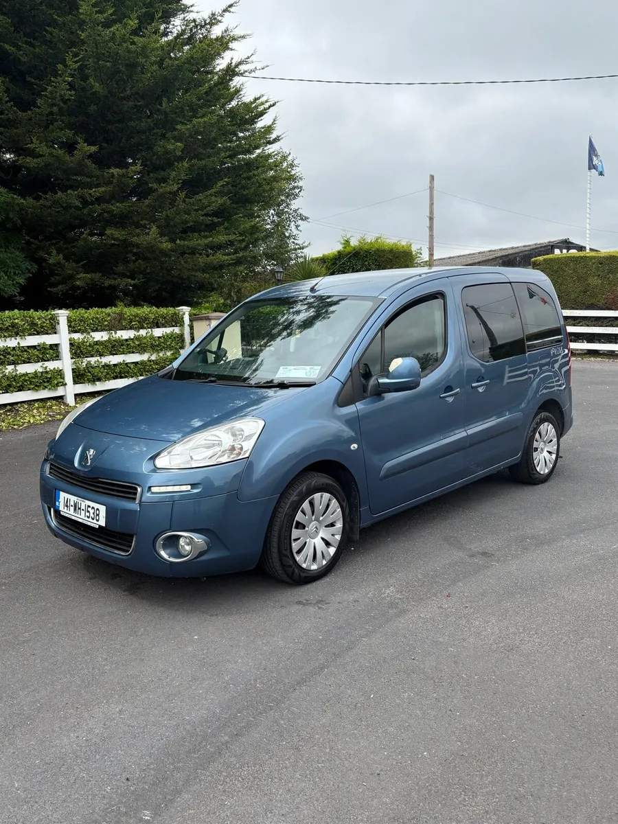 2014 partner Auto bus enterprise Tax and NCT - Image 2