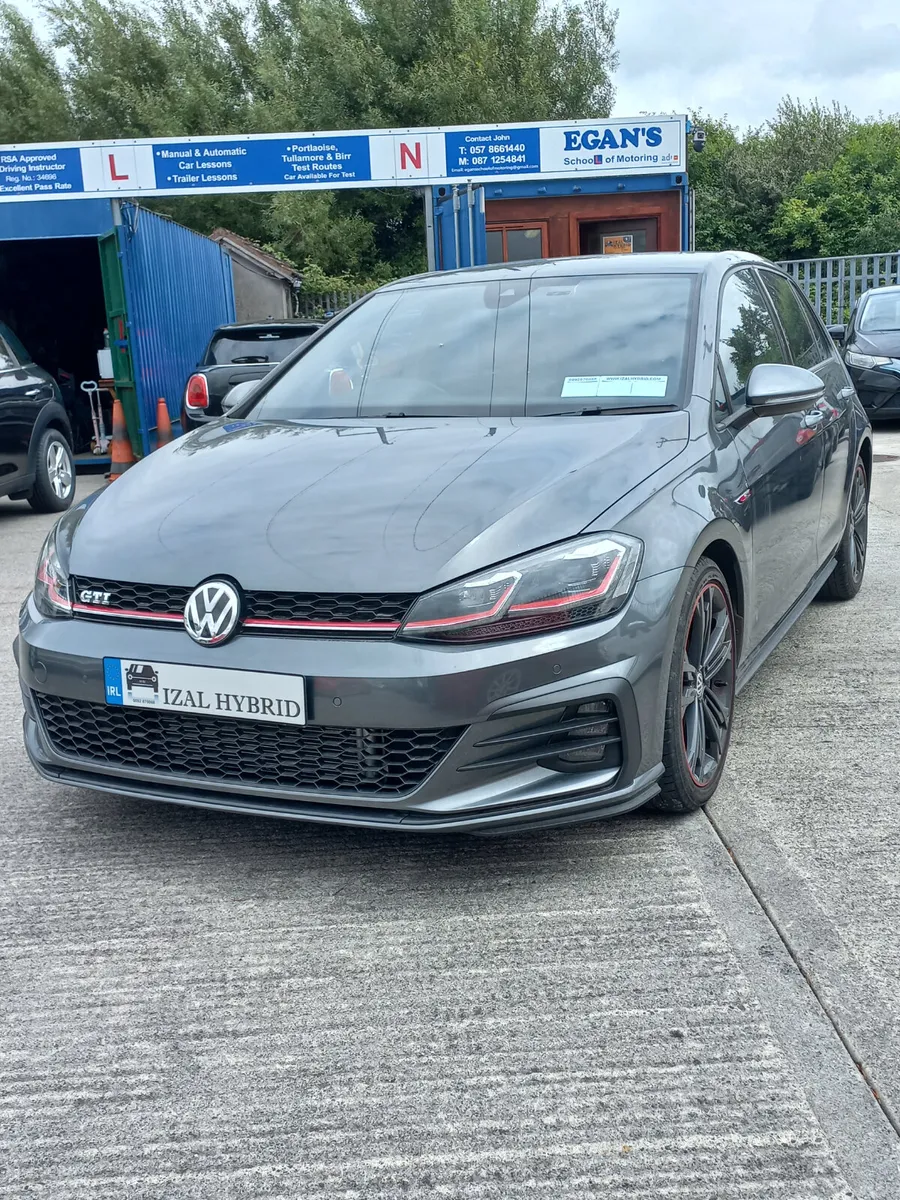 2018 Volkswagen Golf GTI 2.0L - Image 3