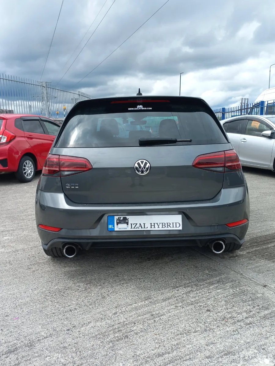 2018 Volkswagen Golf GTI 2.0L - Image 4