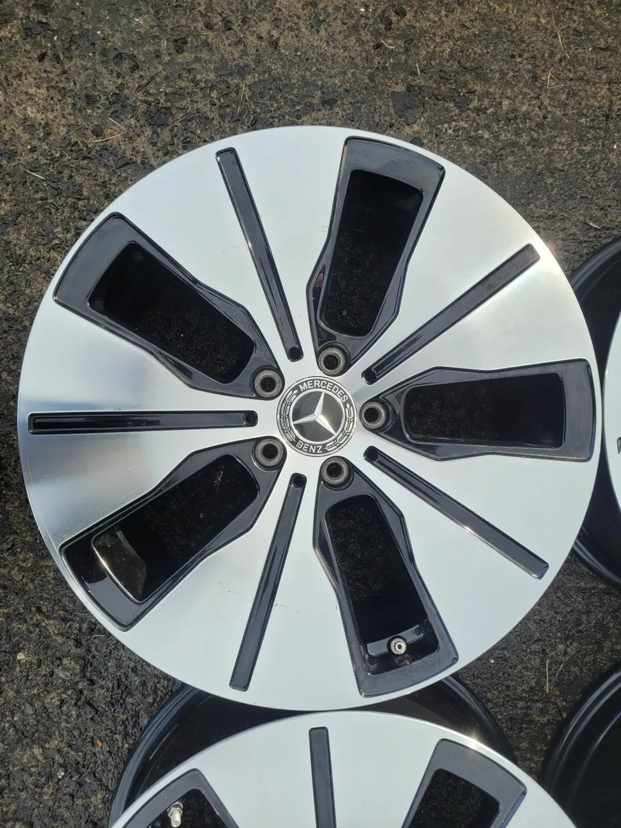 19" Genuine Mercedes Alloys - Image 2