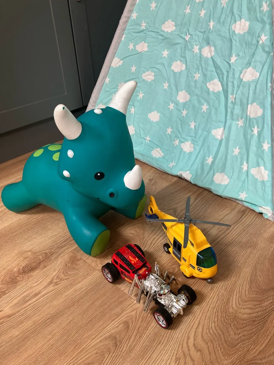 Toys - Image 2