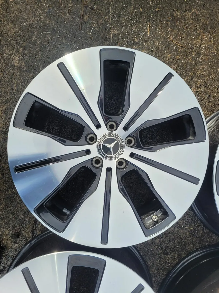 19" Genuine Mercedes Alloys - Image 3