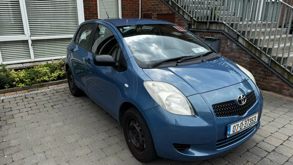 Toyota Yaris 2007 1.0L - Image 1