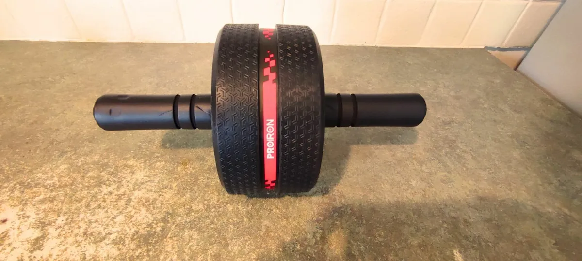 Dumbbell Set, Ab Roller, Skipping Rope - Image 4
