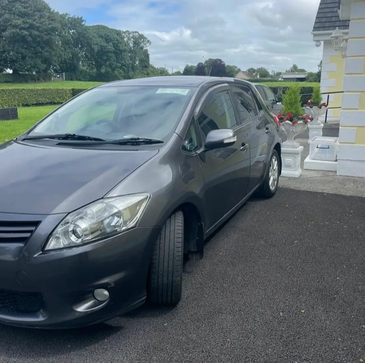 Toyota Auris Sport 1.4 Diesel Automatic 124000 KM - Image 3