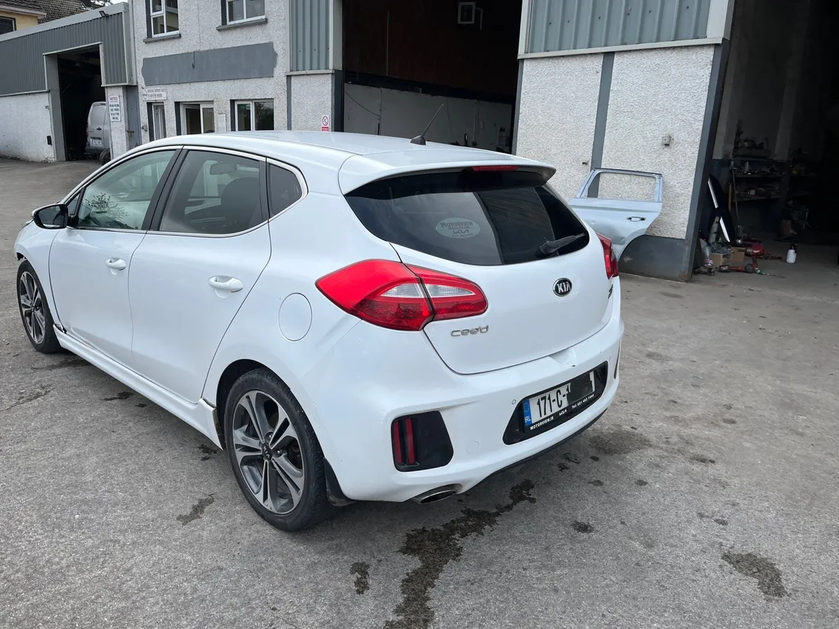 2017 Kia ceed gt line - Image 2