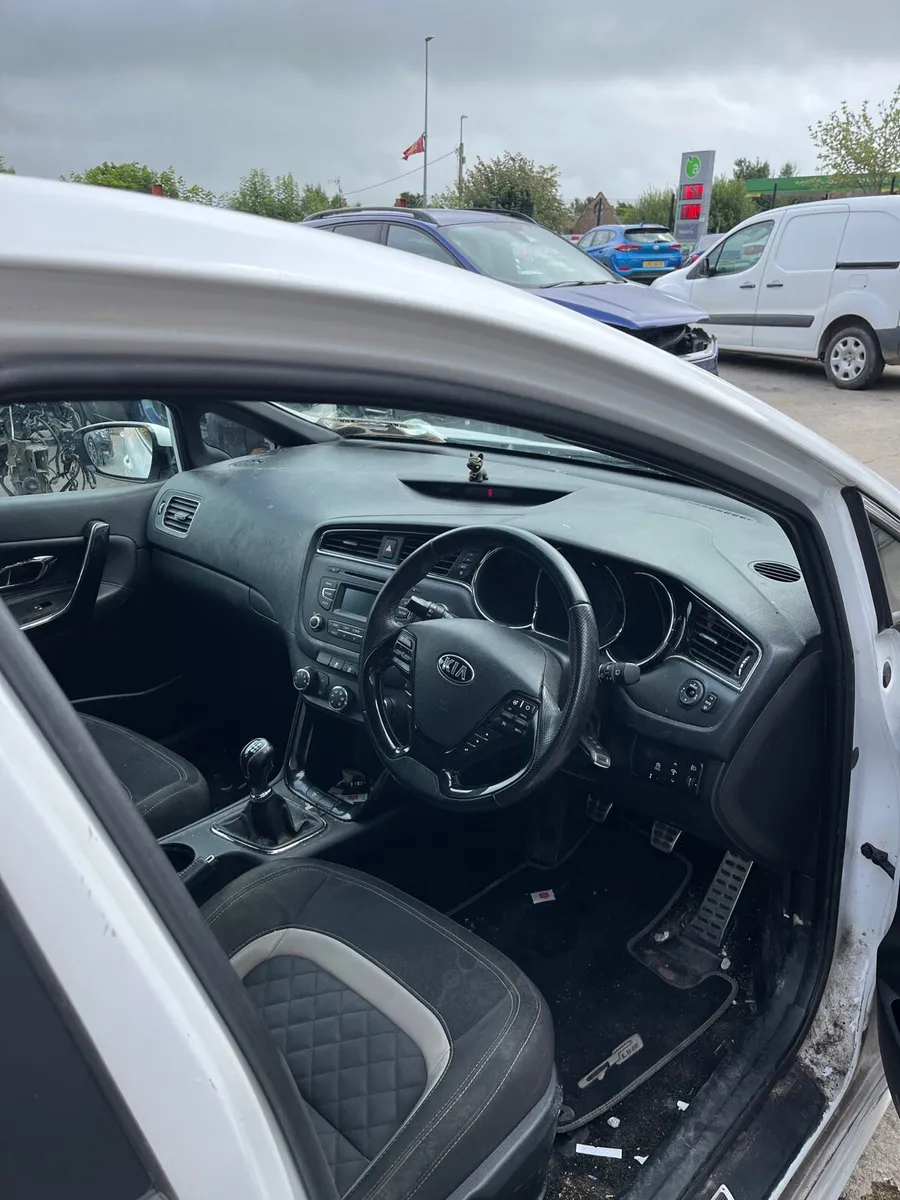 2017 Kia ceed gt line - Image 4