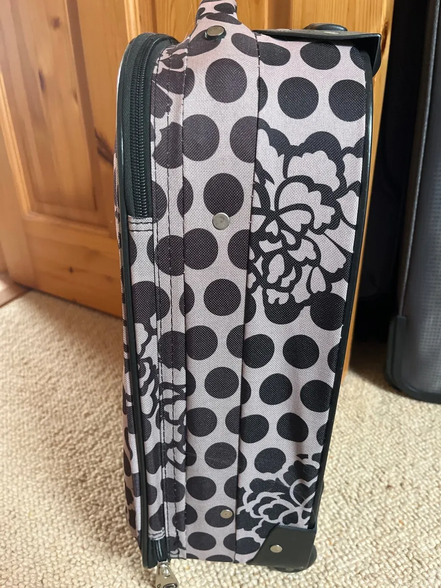 Black beige floral Ryanair cabin bag - Image 2