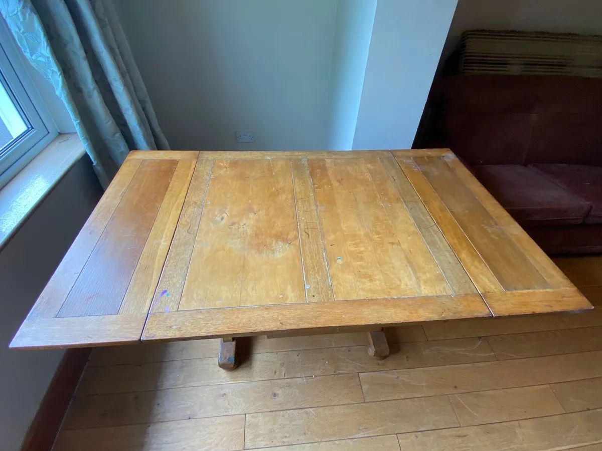 Dining table - Image 3