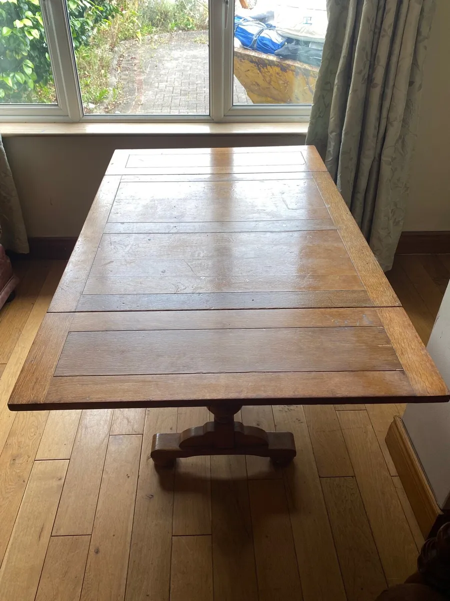 Dining table - Image 1