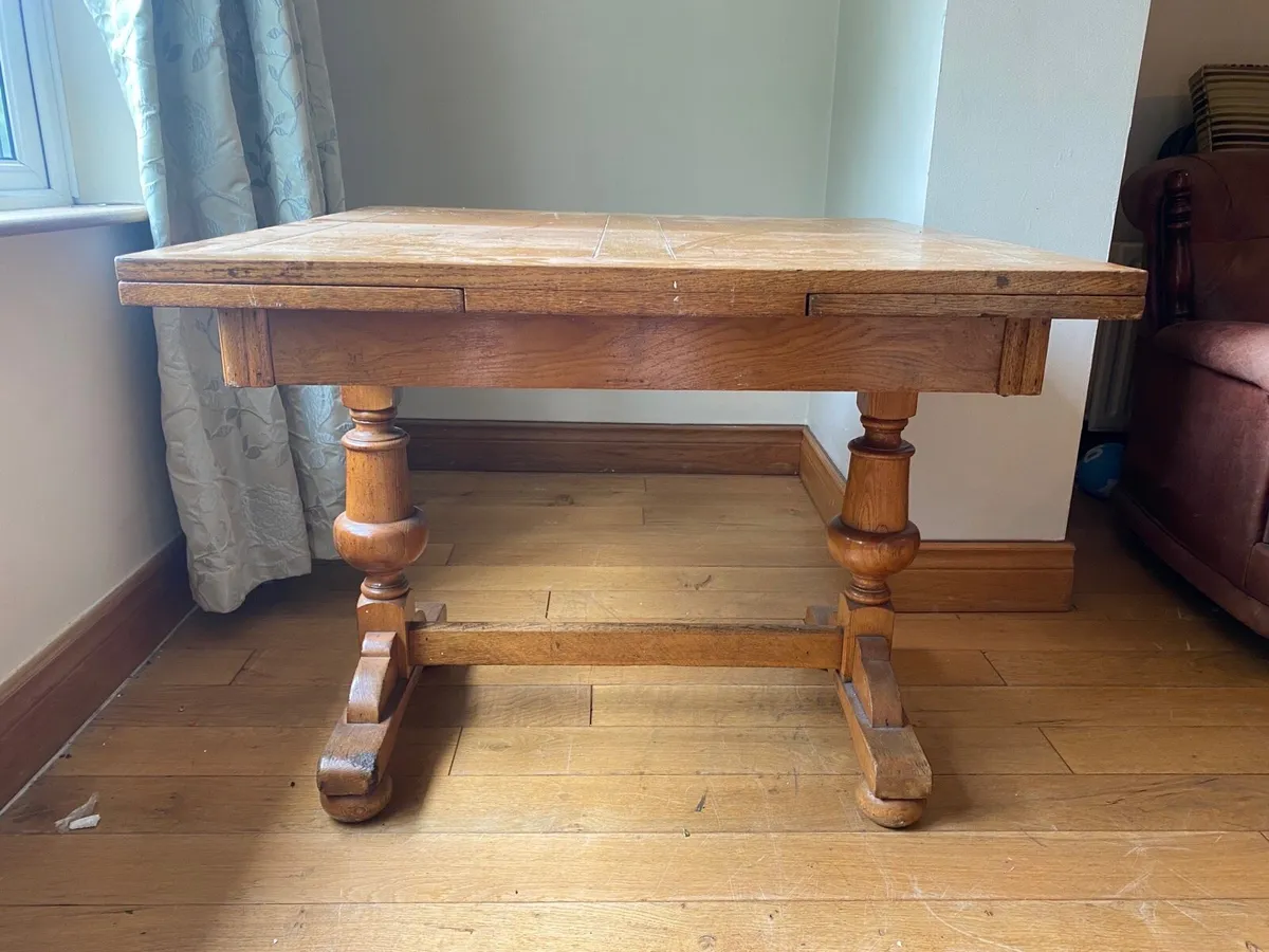 Dining table - Image 4