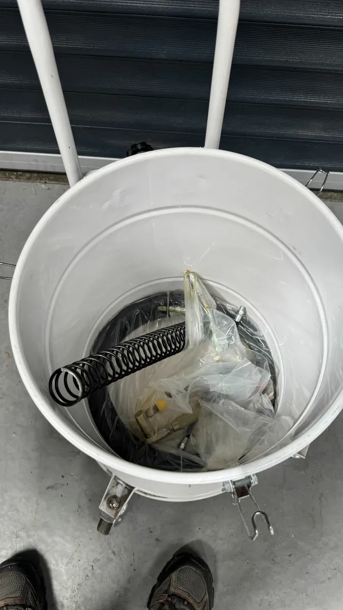 Air Grease Pump NEW Pneumatic Grease Pump - Image 2