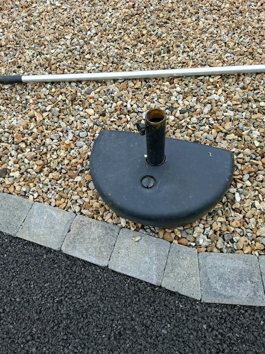 umbrella  stand v.g.c - Image 1