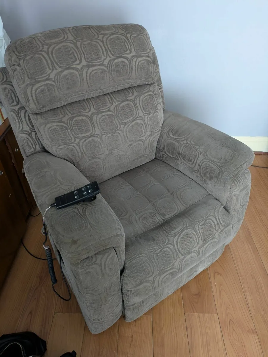 Armchair - Image 2