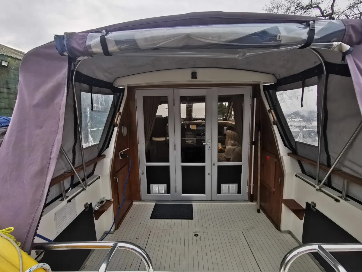 Princess 33 - Image 2