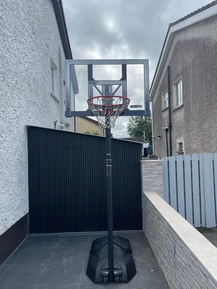 Basketball hoop - Image 2