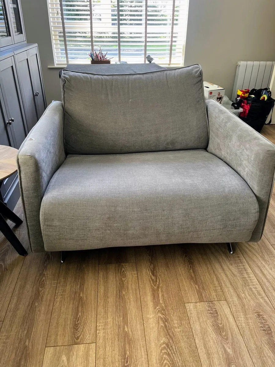 Fama sofa - Image 1