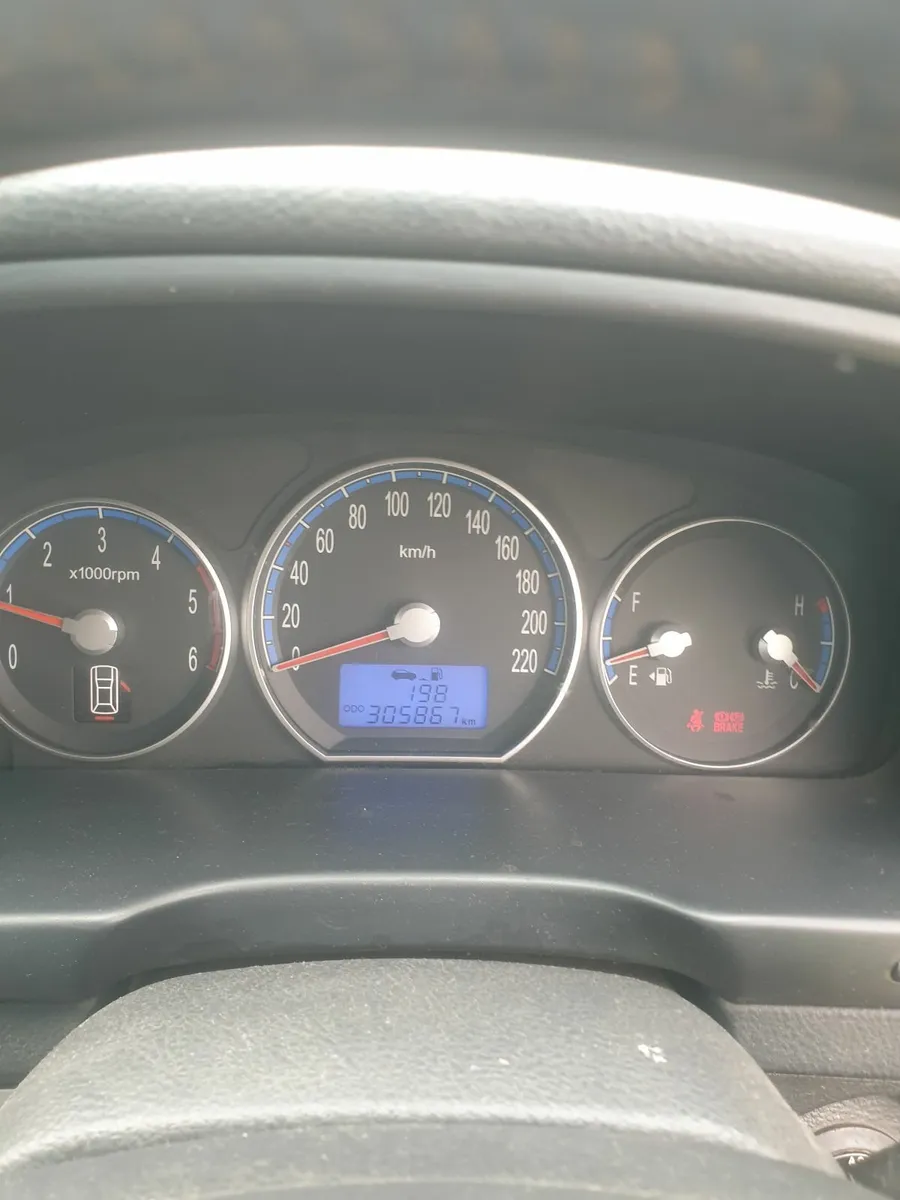 Hyundai Santa Fe 2009 - Image 4