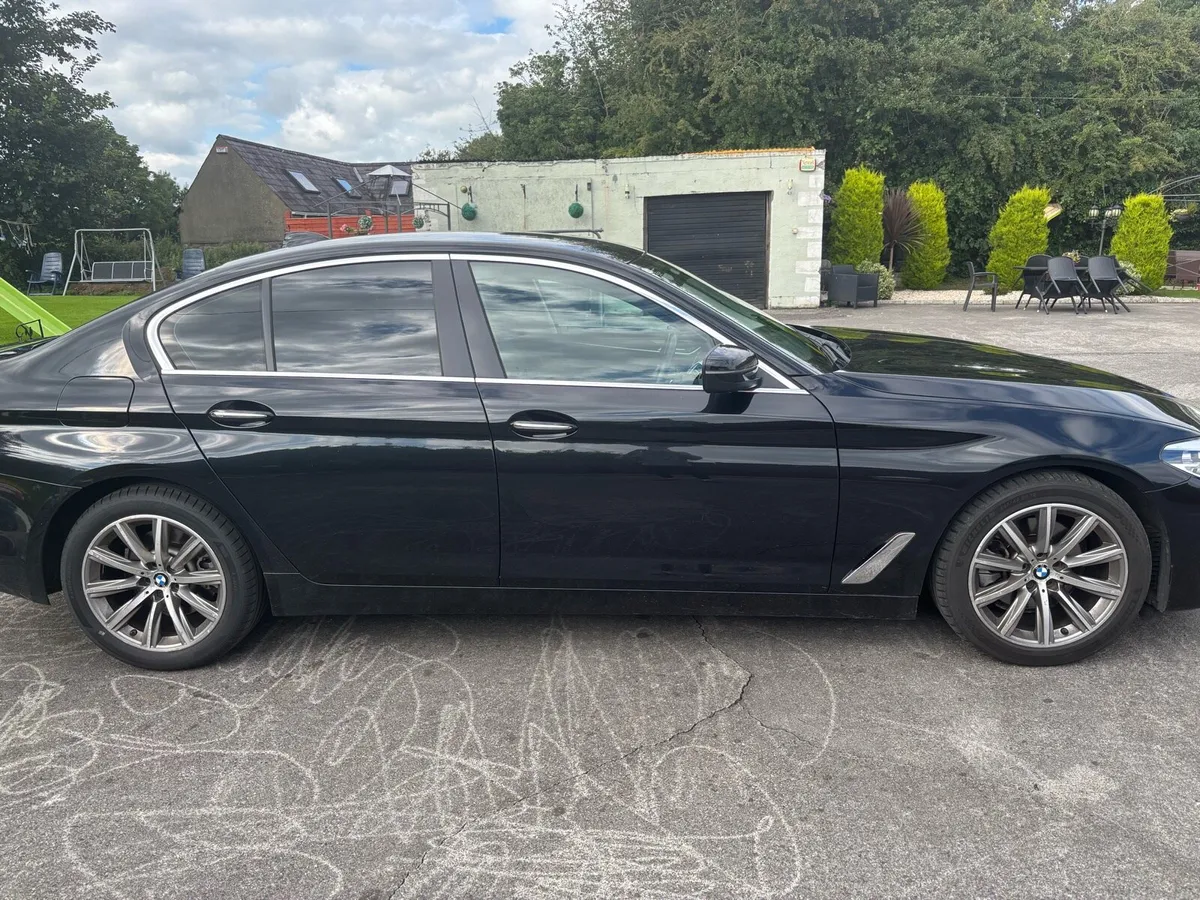 172 BMW 520d SE FSH - Image 3