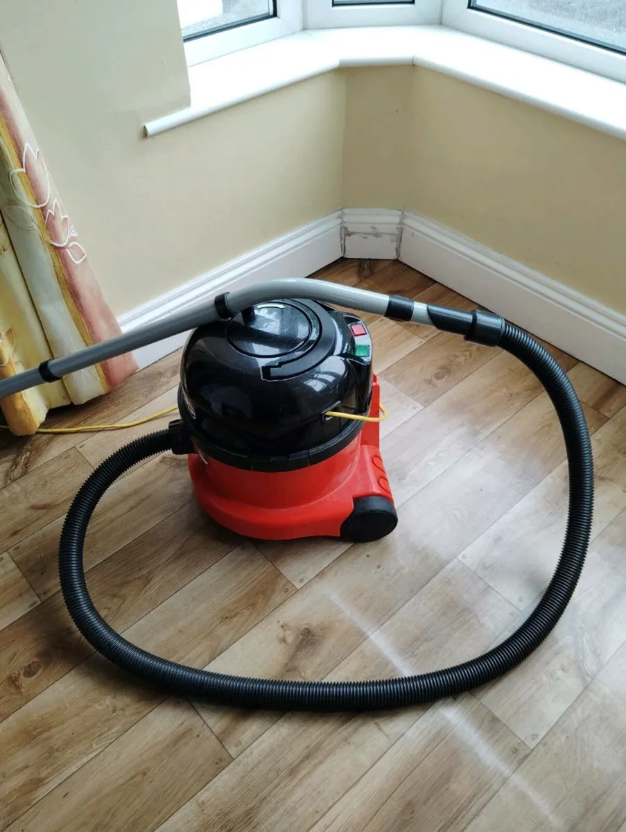 Vacuum Cleaner. - Image 1