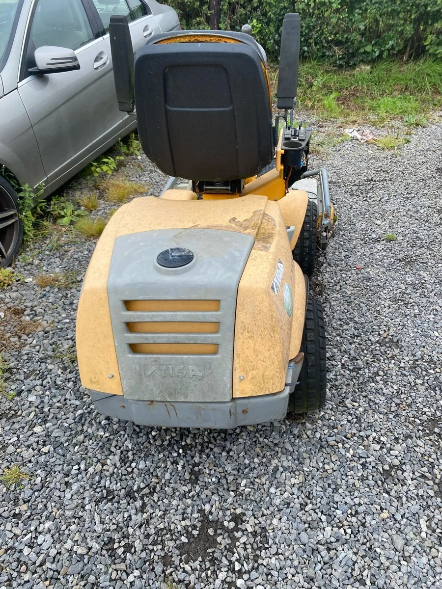 Stiga diesel lawnmower - Image 2