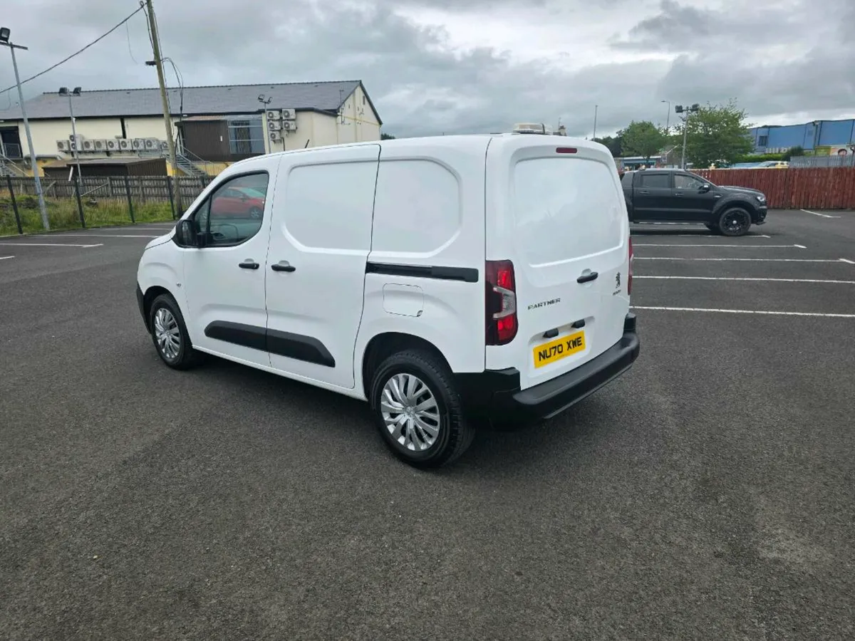 2020 Peugeot partner hdi - Image 4
