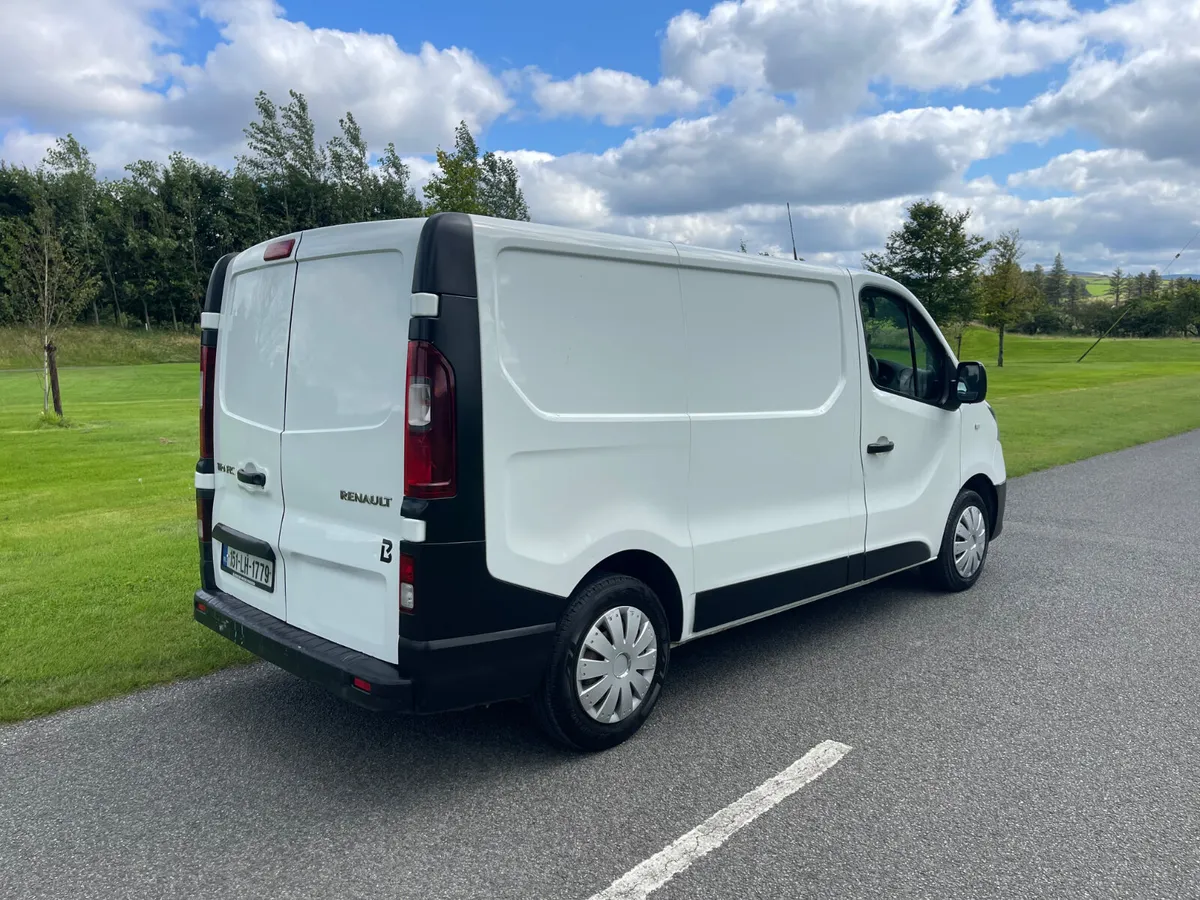 Renault Trafic 2015 - Image 3