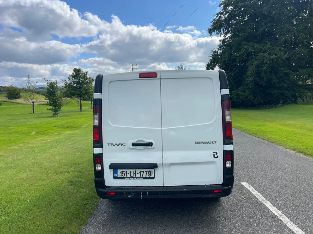 Renault Trafic 2015 - Image 4