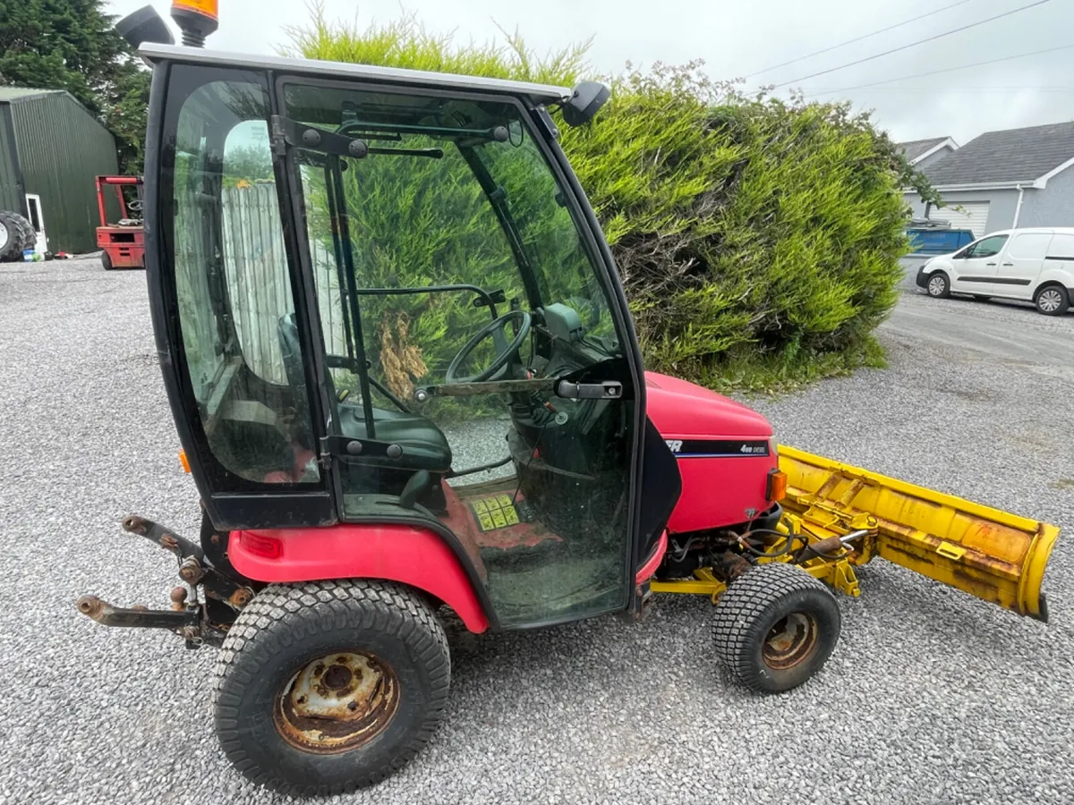 Snapper compact tractor - Image 2