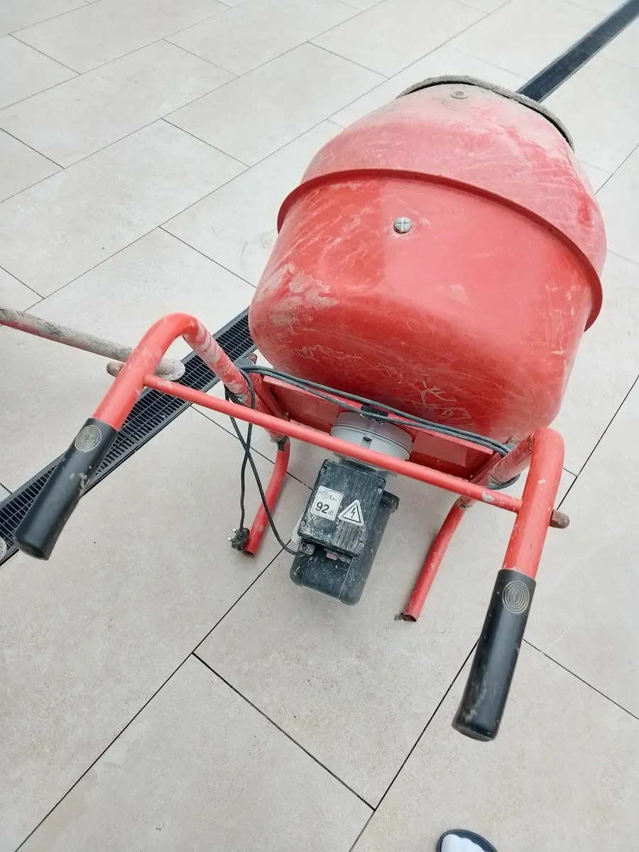 Electric mixer for sale - Image 1