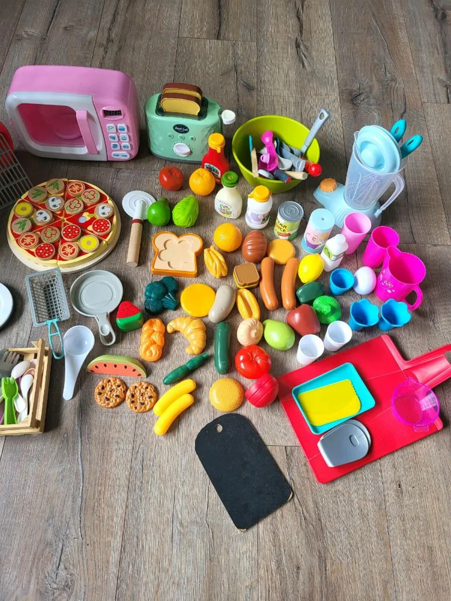 Toys - Image 3