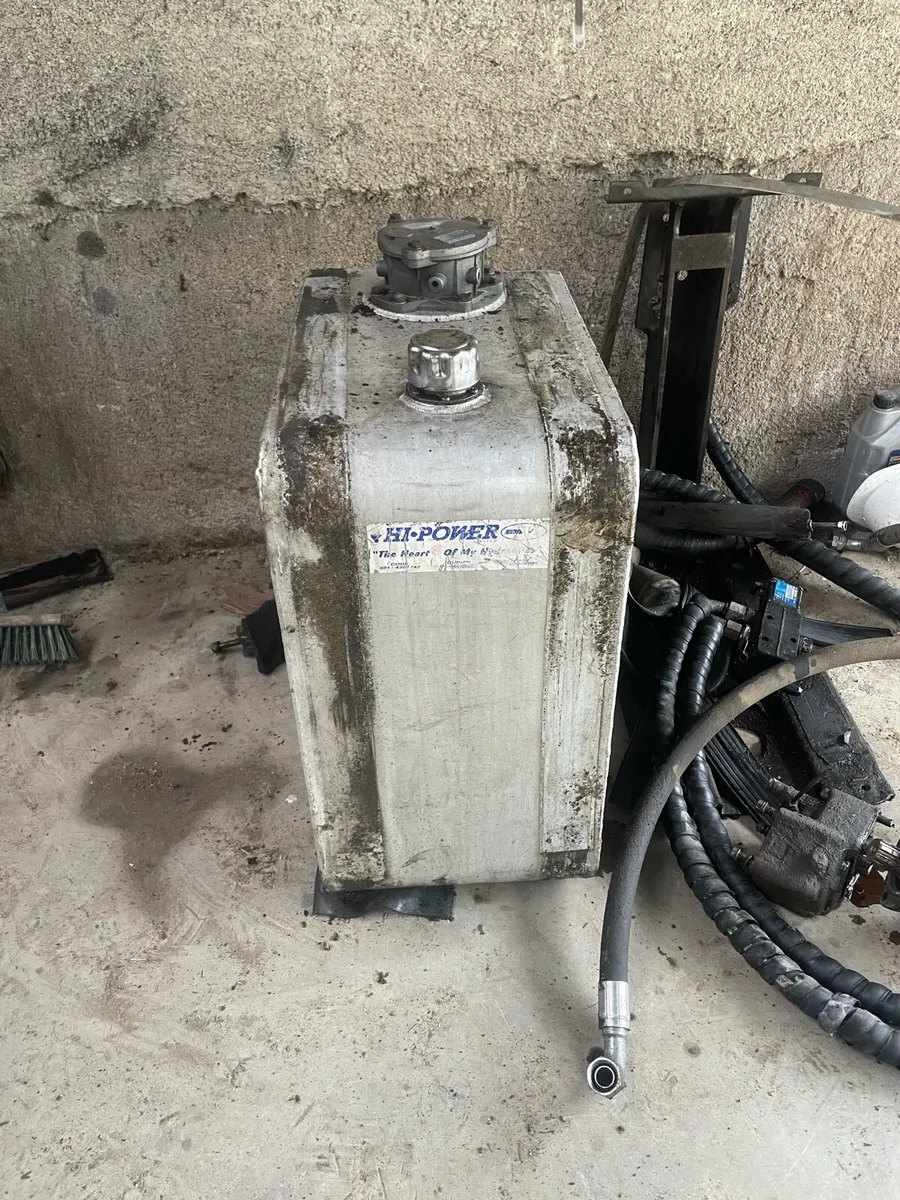 Walking floor tipping gear - Image 1