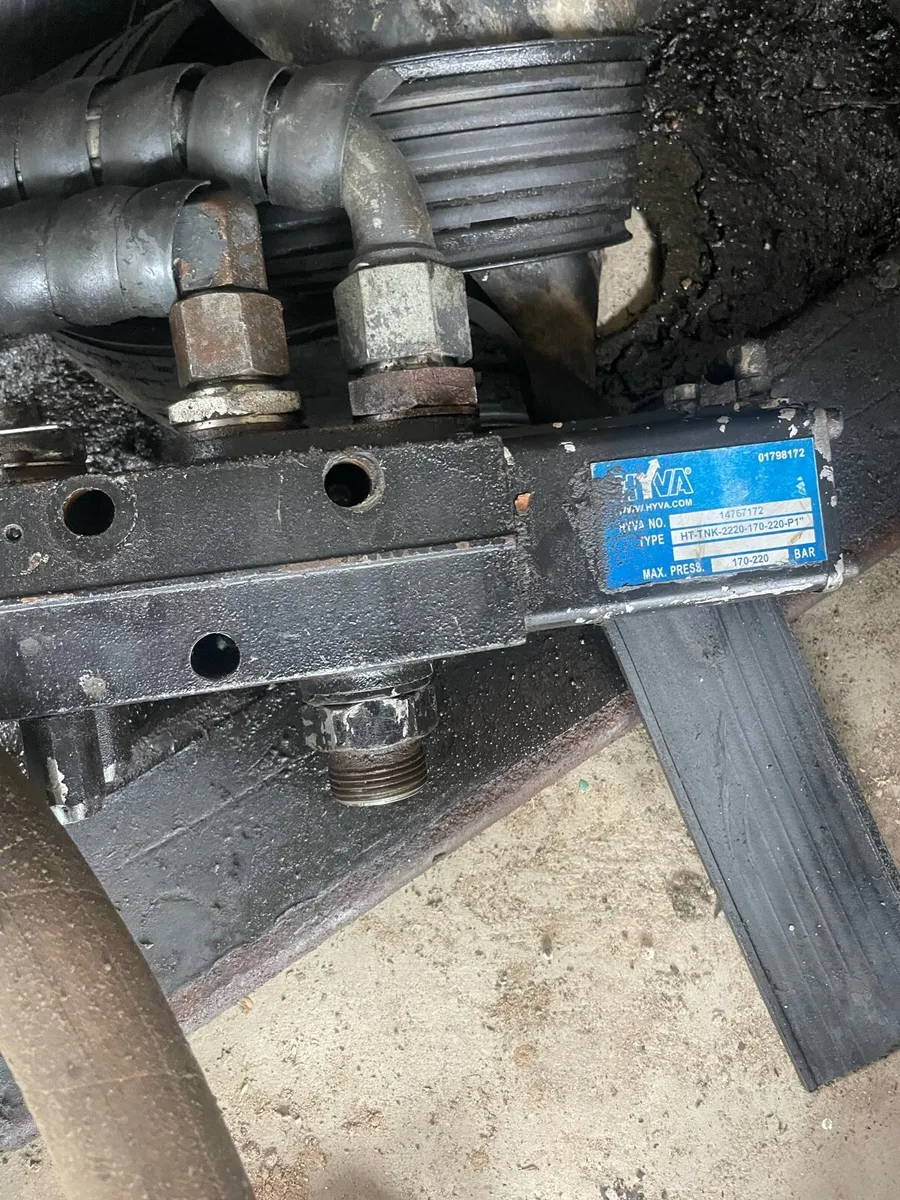 Walking floor tipping gear - Image 2