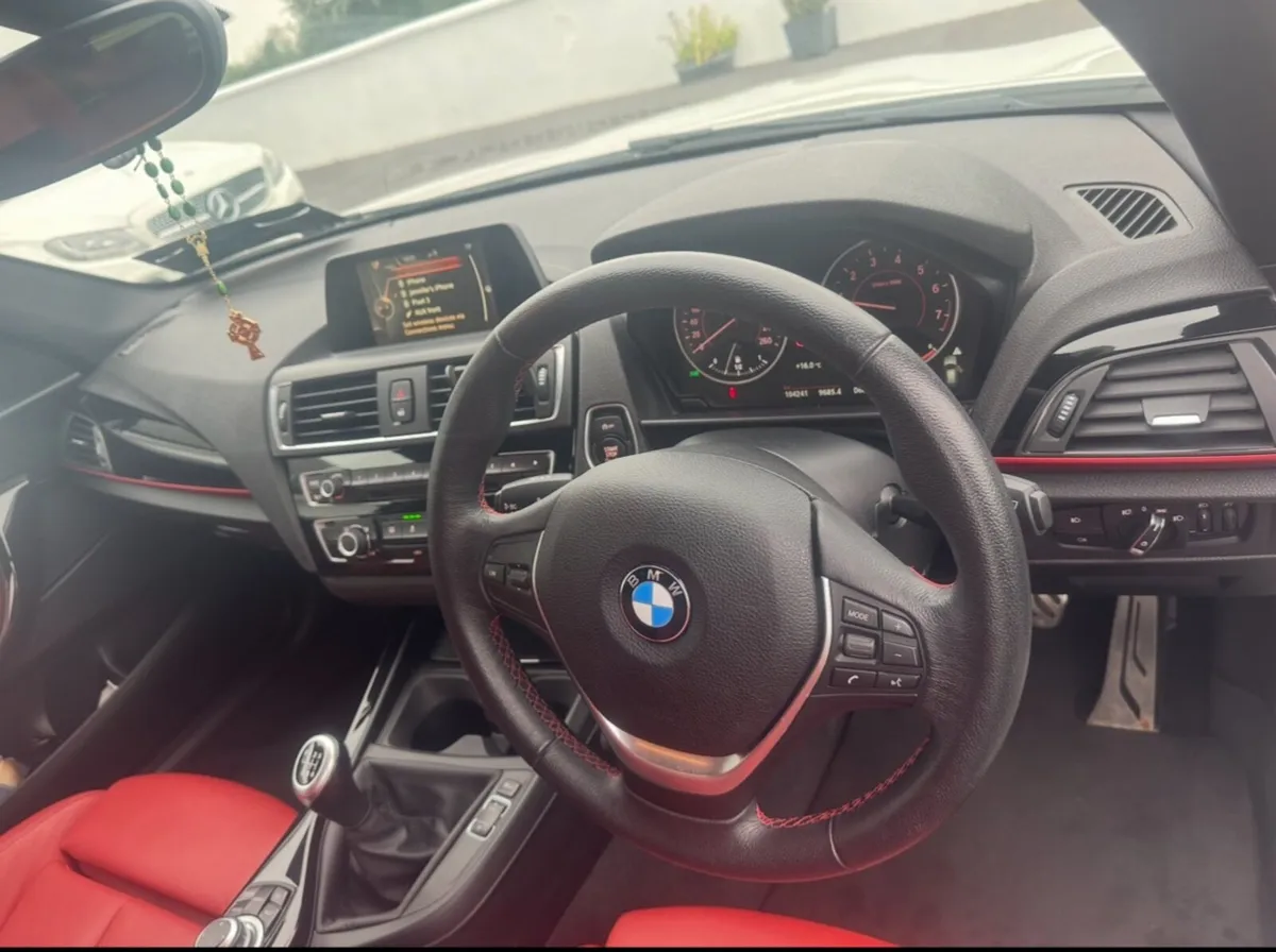 BMW 1-Series 118i sports 2016 - Image 3