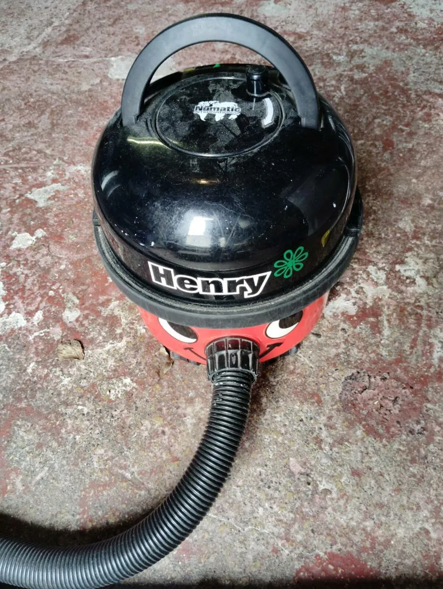 Vacuum Cleaner. - Image 2