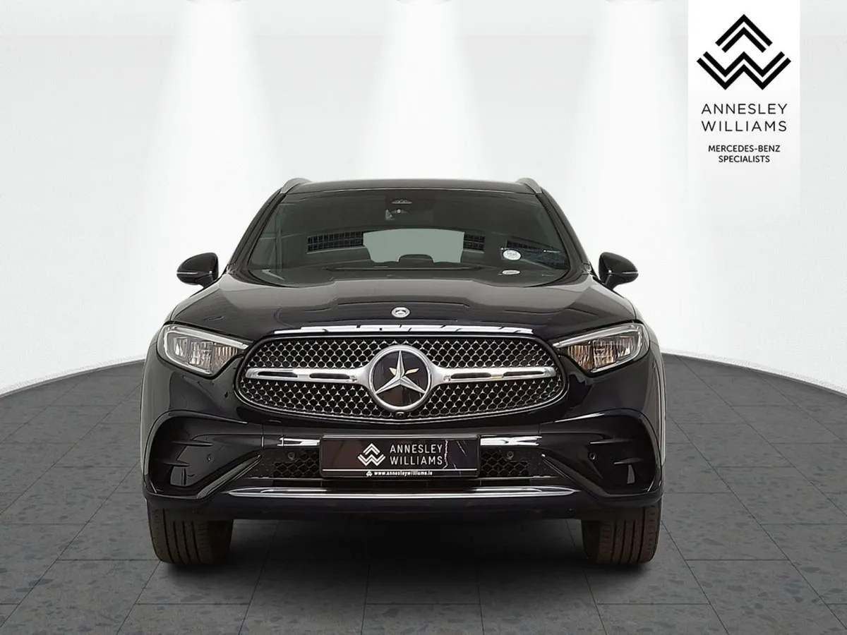 Mercedes-Benz GLC GLC 300 e 4matic AMG Line - Image 3
