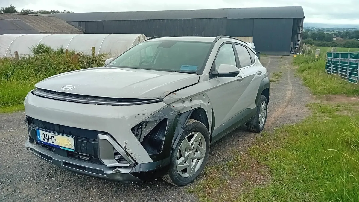 2024 hyundai kona hpi clear - Image 2