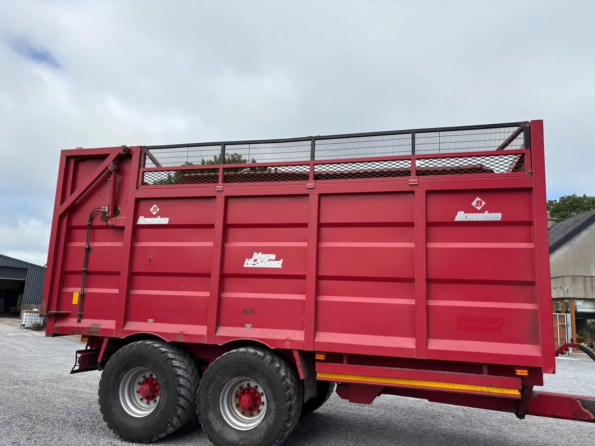 Broughan 20ft silage trailer - Image 1