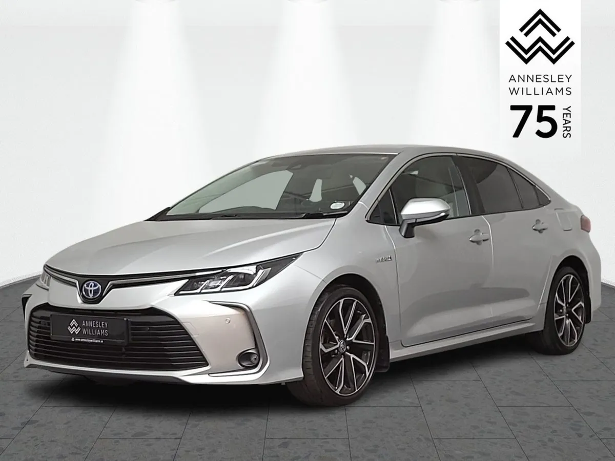 Toyota Corolla 1.8 Hybrid Sol Saloon - Image 4
