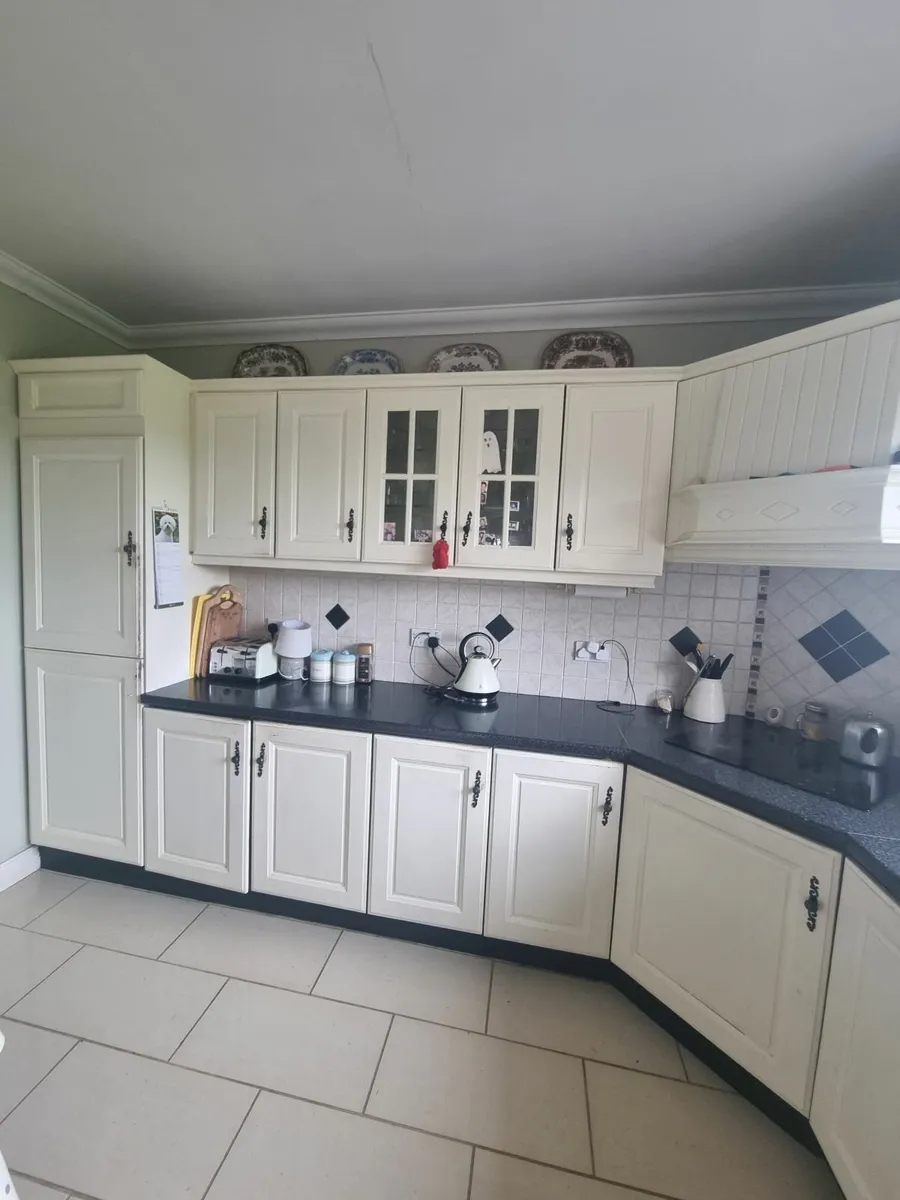 Kitchen - Image 2