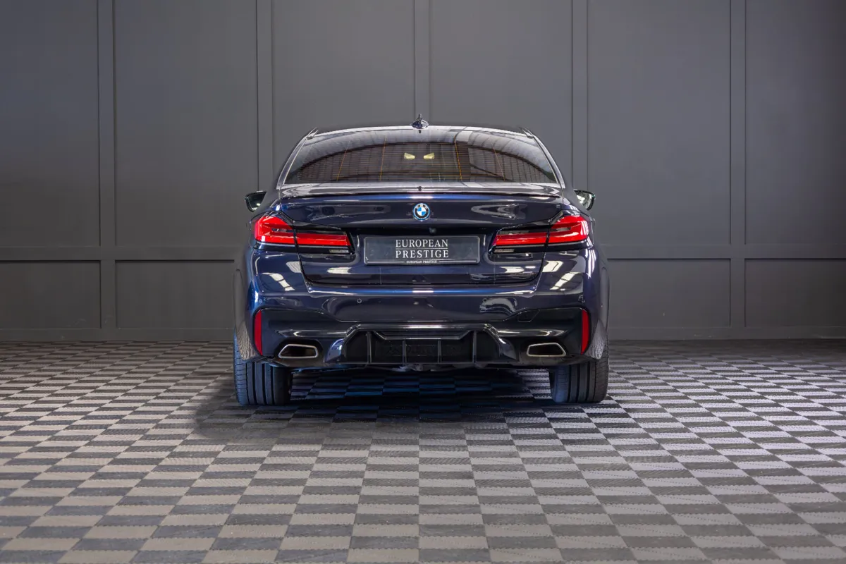 2022 BMW 5-Series 530e M-Sport - Image 4