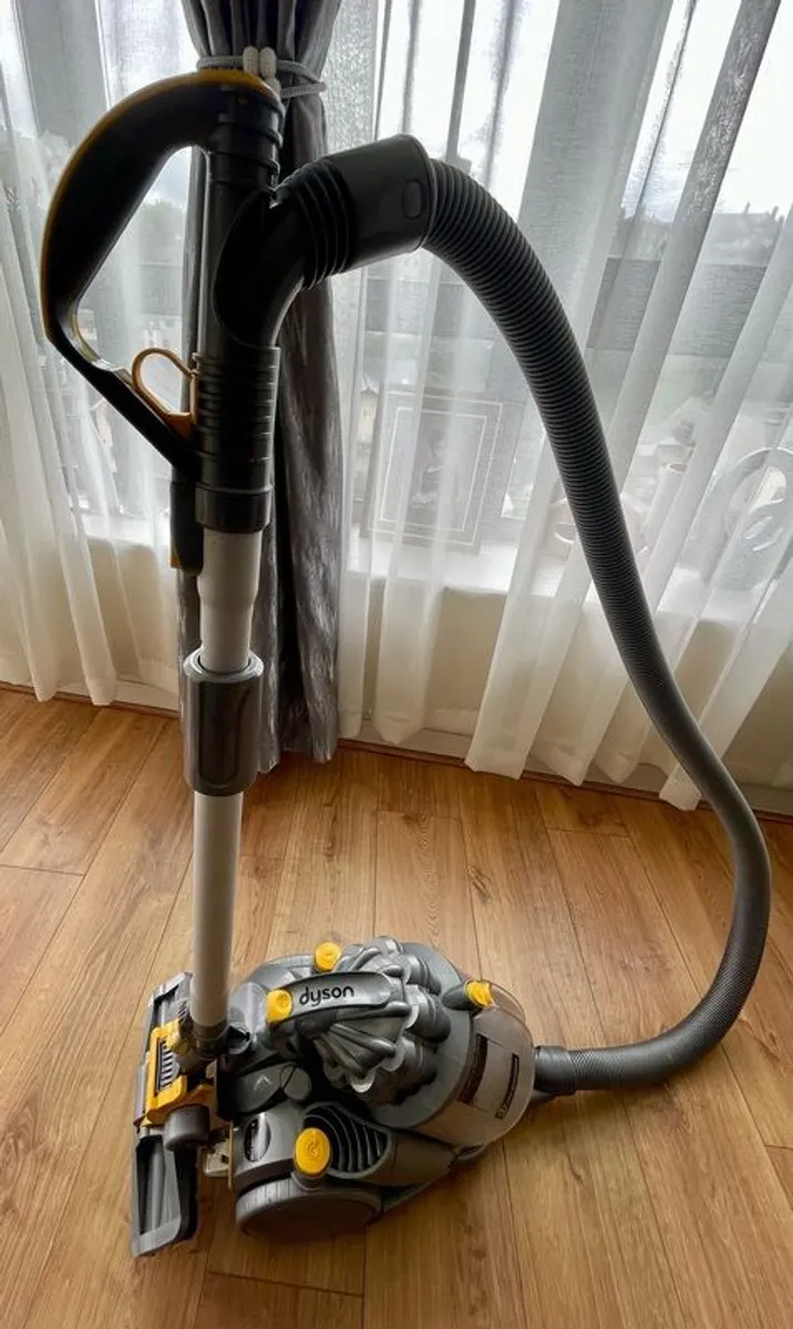 Dyson DC8 - Image 2