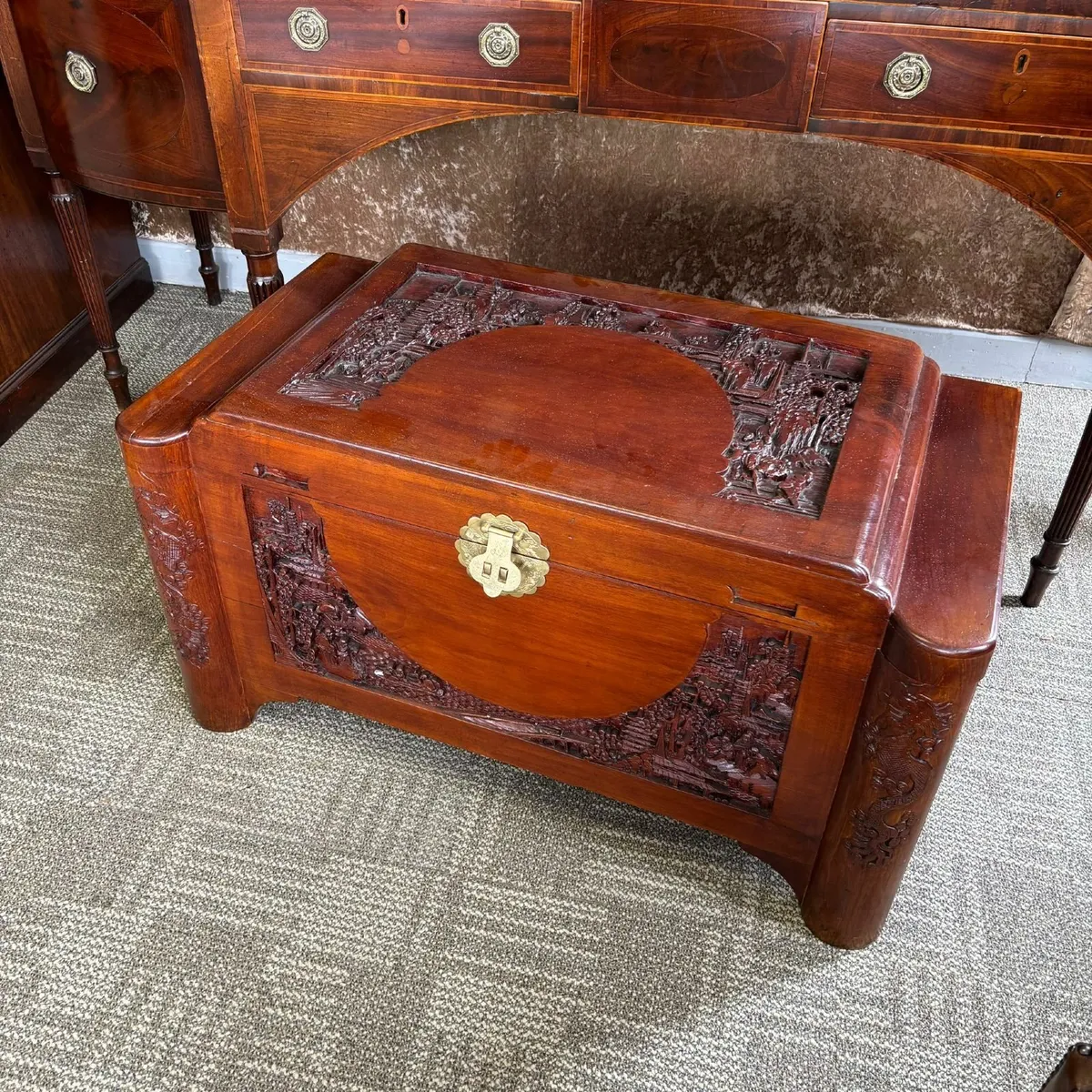 Oriental storage box in rich mahogany. Swipe for a - Image 1