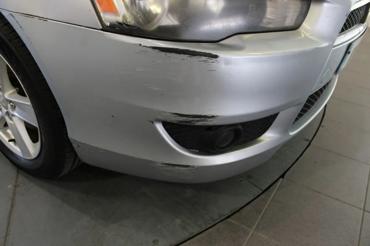 Mitsubishi Lancer 1.5l - Image 3