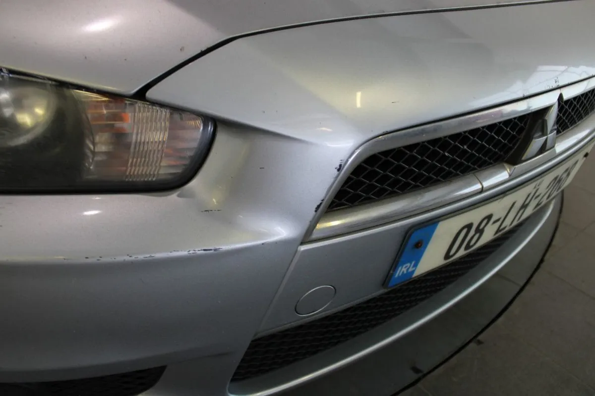Mitsubishi Lancer 1.5l - Image 4